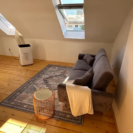 Loft With Balcony In 格拉茨